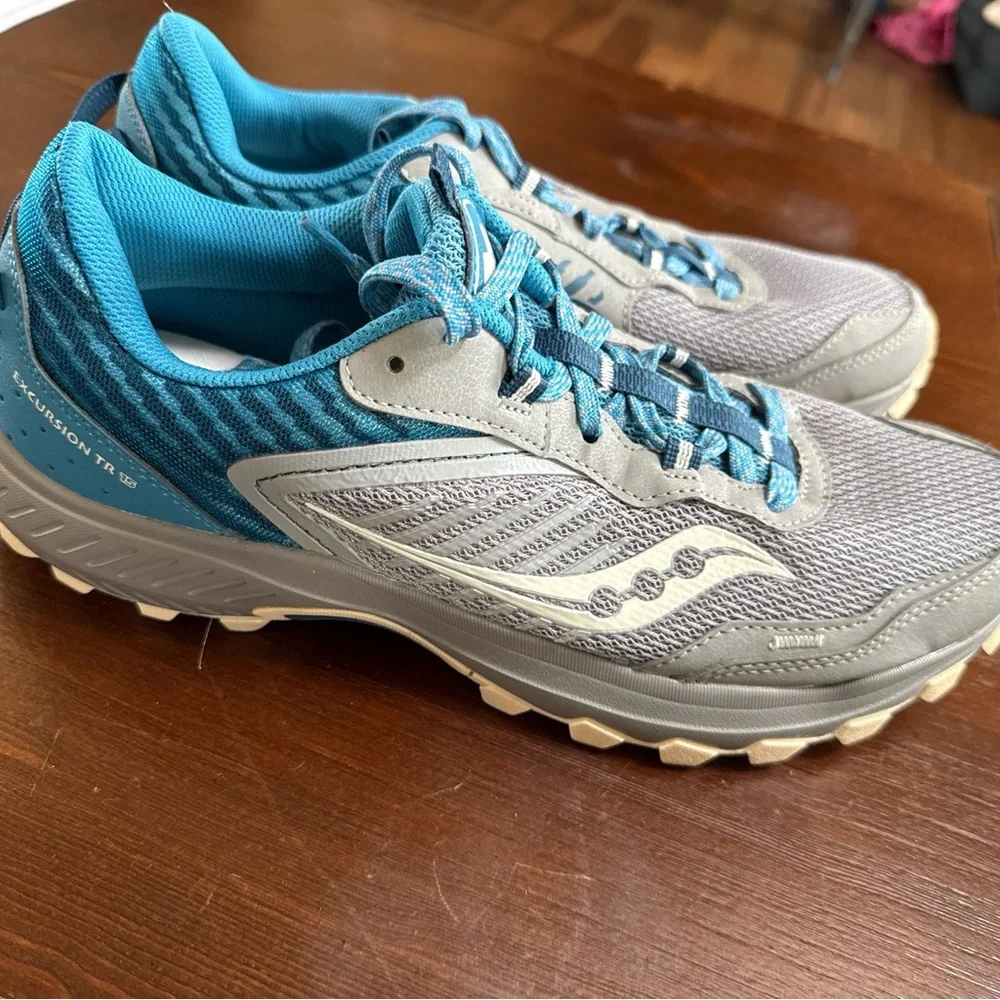 Womens Saucony Excursion TR 15 Gray Running Sneakers Shoes S10668-15 Size 12 - Picture 3 of 9